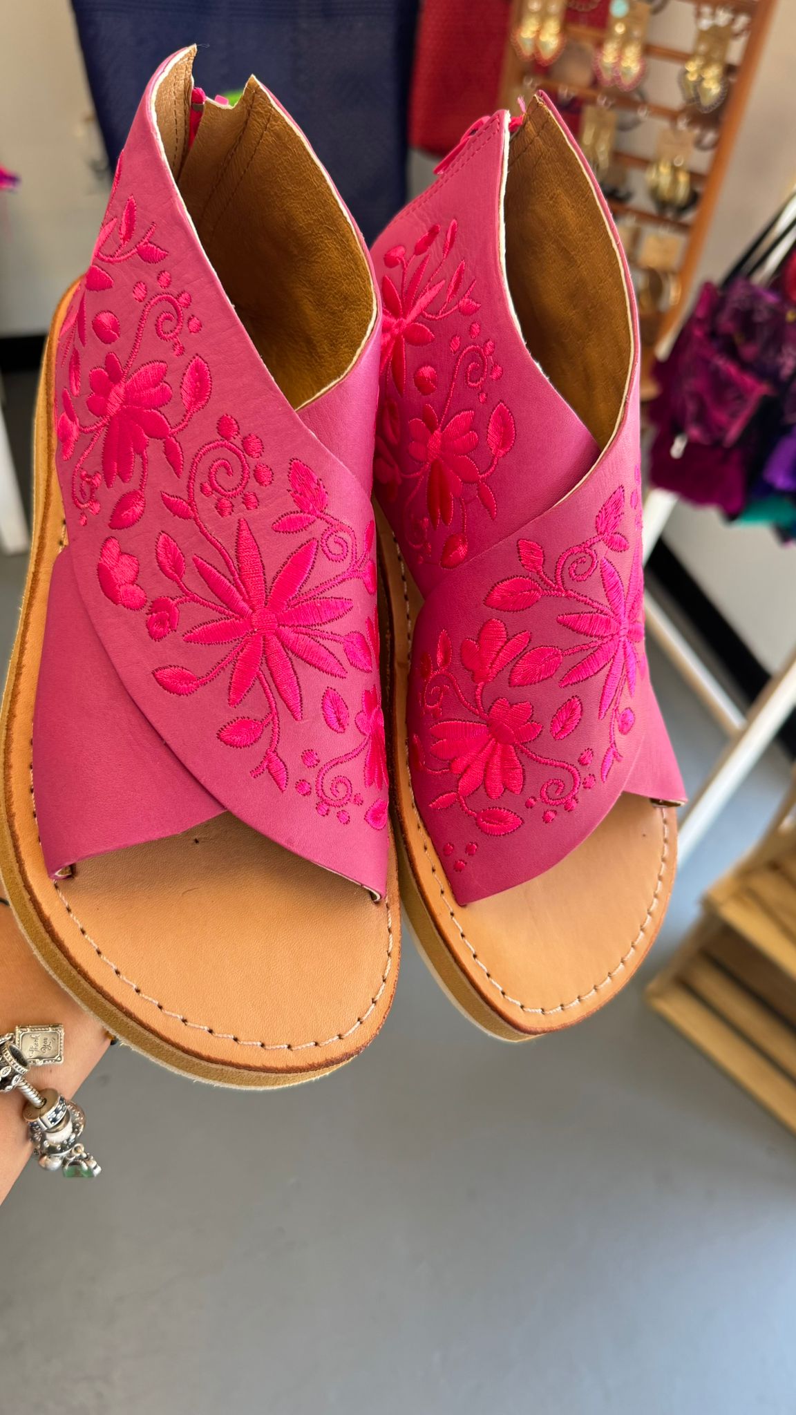 Sandalias artesanales florales